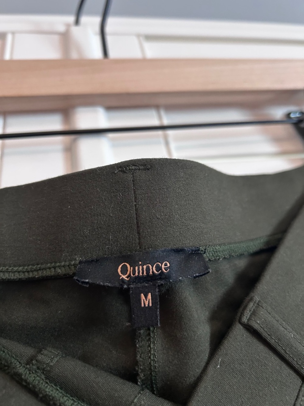 Quince Pull On Slim Straight Pant Olive Green Size Medium - Picture 2 of 3